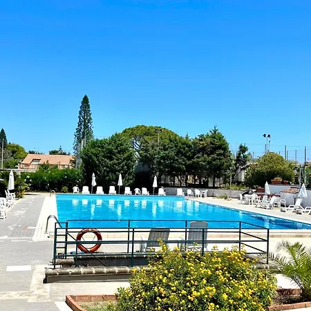 Il Giglio Villa *
